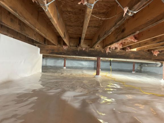 Encapsulated crawl space by Premier Basement Waterproofing in Lunenburg, MA
